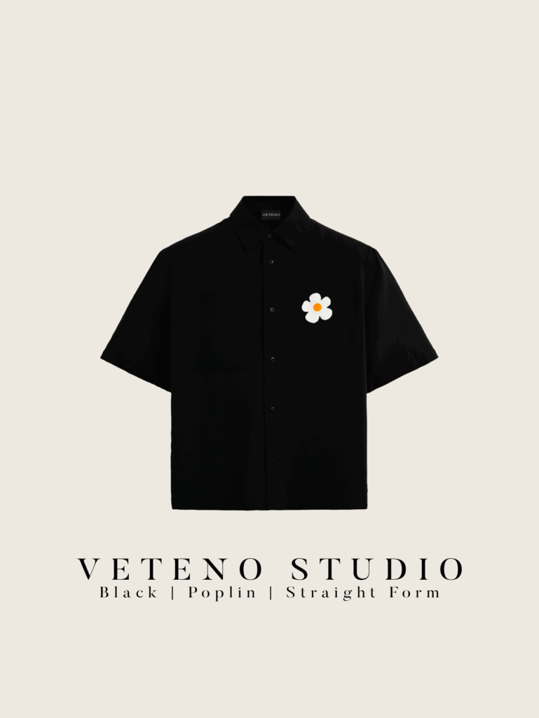 DAISY EMB BLACK SHIRT - SHORT SLEEVE